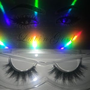 Latin Girl Lashes